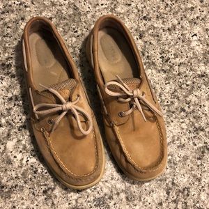 Sperrys light brown boat shoes